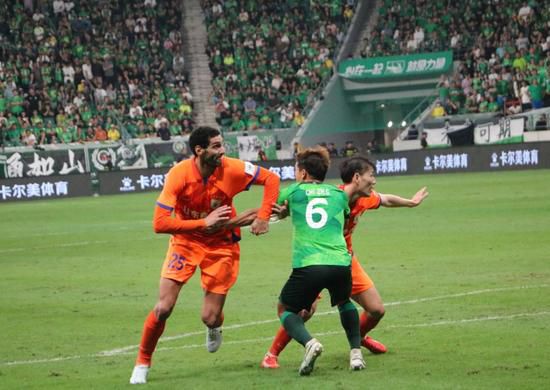 2026中国电影票房超100亿2026-03-02 《飞驰人生3》票房破25亿 释出魏翔嘲笑沈腾片段2026-02-22 春节档总票房超50亿人次破亿 《飞驰人生3》领跑2026-02-22 《夜王》票房破4000万 黄子华佛山路演变“梗王”2026-02-22 连续4天断层拿下票房第一 《飞驰人生3》赢在哪？