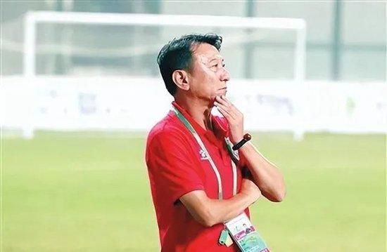朱莉娅·罗伯茨、乔治·克鲁尼回归大银幕 2022-08-04 近日，由朱莉娅·罗伯茨、乔治·克鲁尼主演的喜剧片《天堂门票》(Ticket To Paradise，暂译)发布首款海报，影片由《妈妈咪呀2》导演欧·帕克执导，讲述一对早已离婚的夫妻被迫携手合作，前往 《地球引力》曝新剧照 克鲁尼、布洛克太空作业 2013-07-15 日前，威尼斯电影节史上首部3D开幕片《地球引力》曝光了一张新剧照，两位主演（并且是仅有的两名演员）桑德拉·布洛克、乔治·克鲁尼现身，两人正在宇宙空间站外部行走工作，浩瀚的太空美景尽收眼底。