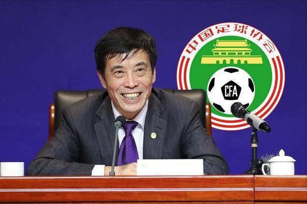 在这部影片中，我们将跟随北极探险家克努兹·拉斯穆森的脚步，深入那片神秘而遥远的格陵兰岛，开启一场关于因纽特人文化的追寻之旅。